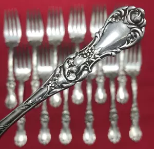 11 pezzi FORCHETTE PER INSALATA/DESSERT FLOREALI 1902 modello placcato argento 1835 R Wallace - Foto 1 di 4