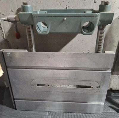 Shopsmith Mark V  main table with carriage  - Image 1 of 2