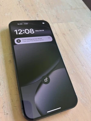 Google Pixel 10 Pro - 128 GB - Obsidian (Unlocked) - Image 1 of 4