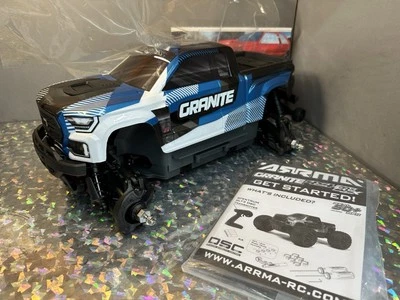 Arrma Granite 4x4 V4 223S 1/10 4WD Monster Truck CLIPLESS EDITION v4 Roller Blue - Image 1 of 4