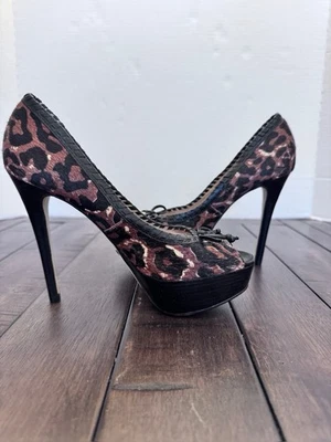 Michael Kors Leopard Print Calf Hair Peep-Toe Platform Pumps Womens Size 5.5 - Image 1 of 4