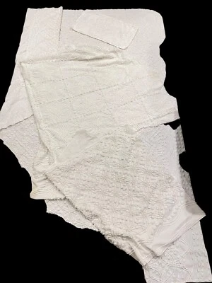 Cortador artesanal vintage palomitas chenilla piezas anillo de boda colcha blanca Foto 1 de 4