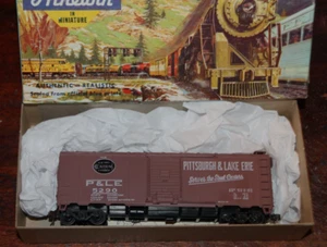 Athearn Walthers 933-6853 Pittsburgh & Lake Erie 40' Steel Boxcar HO Scale - Picture 1 of 1