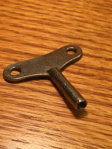 Vintage Clock Key - Picture 1 of 3
