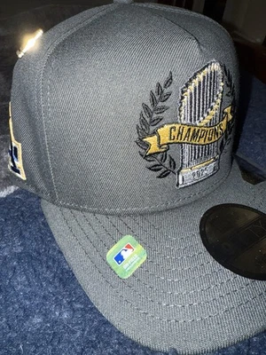 Gorra gorra Los Angeles Dodgers 2025 Serie Mundial Champions Parade New Era 9FIFTY Foto 1 de 4