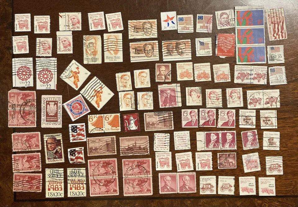 Lote de selos dos EUA — selos vermelhos e avermelhados, ótimos para artesanato (90+) - Imagem 1 de 1