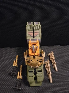 Transformers Unite Warriors Dolrailer/Mega Octane - Picture 1 of 4