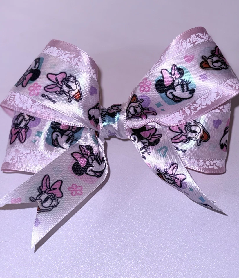 Mouse Boutique Estilo Arco Minnie Clip On Foto 1 de 1