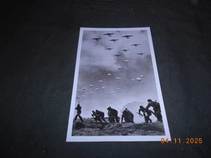 orig. Fallschirmjäger Foto-AK 2. Weltkrieg Einsatz - Picture 1 of 2