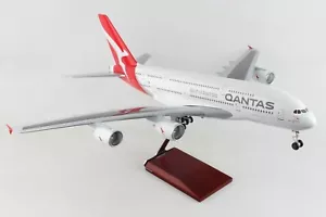 Skymarks 1:100 Qantas Airbus A380-800 VH-OQF (SKR8502-1) Model Plane - Picture 1 of 5