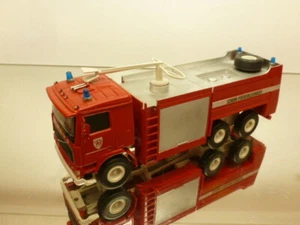 SMITH(?) VOLVO TRUCK FIRE ENGINE SCHUIM-POEDERBLUSWAGEN - 1:50 - GOOD HANDBUILT - Imagen 1 de 10