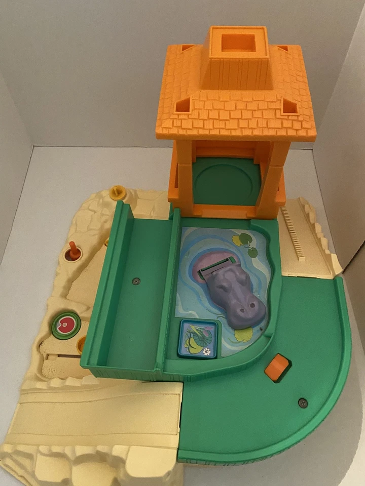 Juego de colección Fisher Price Little People Zoo 916 con animales, personas, comida 1984 Foto 1 de 4