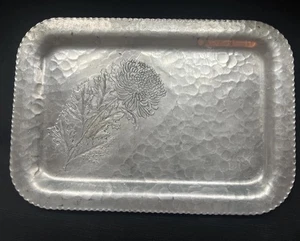 Vassoio vintage in alluminio battuto a mano CRISANTEMO marchio continentale #635 - Foto 1 di 5