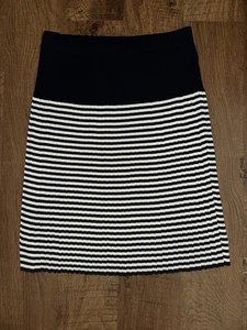 NEW! MISOOK NAVY BLUE AND WHITE STRIPE PLEATED WOVEN SKIRT! M - Picture 1 of 4