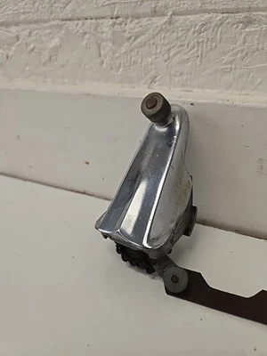  Chevrolet 1941-48 montaje de torre limpiaparabrisas lado derecho del pasajero Foto 1 de 4