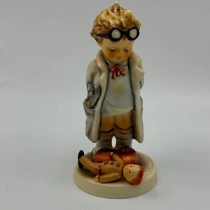 Goebel Hummel "Puppendoktor Doctor" Figurine Vintage Collector Doll 127 Signed  - Picture 1 of 12