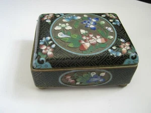 c.1900 Chinese Black CLOISONNE 3.75" Trinket Box, Floral & Geometric, Ball Feet - Picture 1 of 9