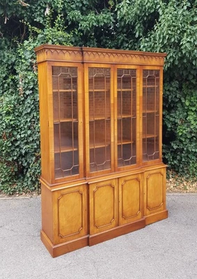 ANTIQUE MAHOGANY BREAKFRONT LIBRARY BOOKCASE - Image 1 of 4