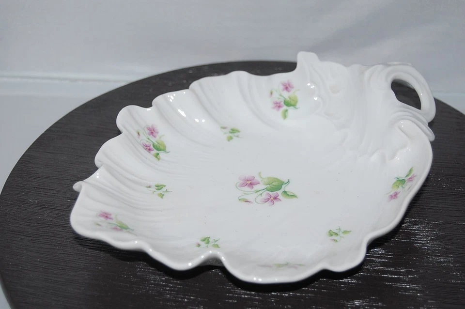 Austernschale Muschelschale Schale Veilchen Tettau Atelier Könglich Tettau - Bild 1 von 1