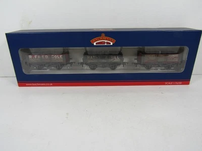 BACHMANN - 3 x PO 5 PLANK WAGONS/FACTORY WEATHERED - EXC BOXED COND - OO SCALE - Image 1 of 4