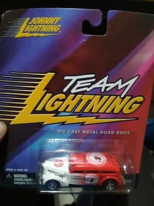 Johnny Lightning Alfred Hitchcock's Vertigo ( 2000 release ) FREE SHIPPINg T16 - Picture 1 of 1