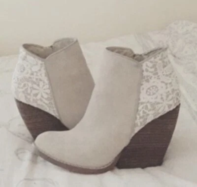 Botines de encaje y gamuza muy volátiles 8,5 Foto 1 de 4