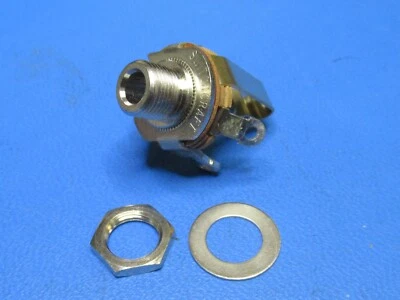 1) C12BX SWITCHCRAFT CONNECTOR JACK STEREO 3 CONDUCTOR PANEL MOUNT SOLDER EYELET - Image 1 of 4