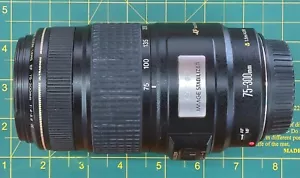 Excellent Canon EF 75-300mm f1:4-5.6 Image Stabilized (IS) USM Macro Zoom lens - Picture 1 of 8
