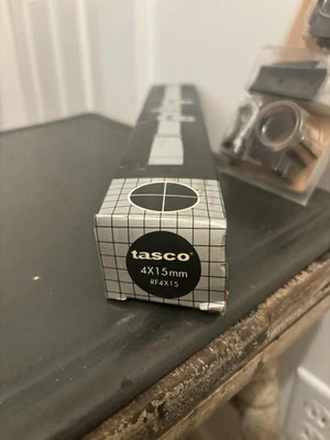 Precio revisado nuevo mira telescópica Tasco 4 x 1,5 y montaje de mira telescópica Weaver se adapta a una variedad, Foto 1 de 4