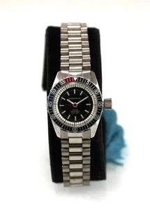Reloj Bulova Caravelle Vintage Buzos Mujer Acero Inoxidable Plata 100m Suizo - Imagen 1 de 4