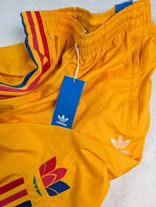 Pantalones de chándal Adidas Originales 3D Trifolio 3 rayas para hombre medianos amarillos nuevos con etiquetas - Imagen 1 de 12