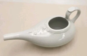 Vintage weißes Porzellan Invalid Futterautomat - Bild 1 von 5