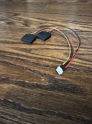 New 4-Pin Molex to Dual SATA Power Splitter Cable Adapter - Image 1 of 3