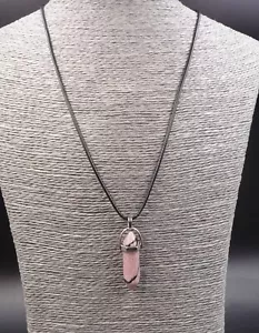 Collier avec pendentif pointe en Rhodonite de Tanzanie - Equilibre et protection - Foto 1 di 2