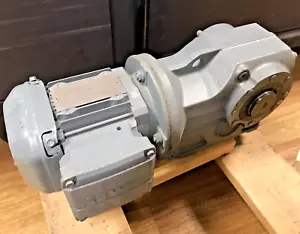 SEW-EURODRIVE KA47/T DRS71S4 Inverter Duty GearMotor 0.37 kW/0.5HP - Picture 1 of 11