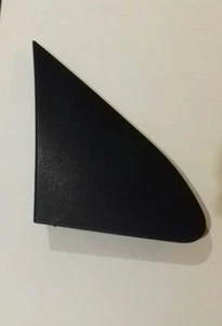 Guarnizione angolare lato guida Peugeot 107, Citroen C1 60117-0H020 ORIGINALE - Foto 1 di 6
