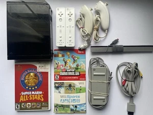Nintendo Wii (RVL-101) Bundle with 2 Remotes, 2 Nunchuks, OEM Cords, 3 Games - Picture 1 of 4