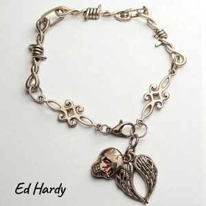 ED HARDY Pulsera con Dije de Calavera y Alas en Cadena de Eslabones de Alambre de Púas Acero Inoxidable 8" - Imagen 1 de 5