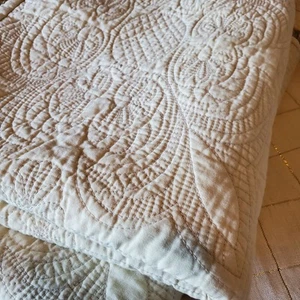 Heritage Collection Quilted Shams 2- 100% Cotton Standard Beige Green Satin Trim - Bild 1 von 12