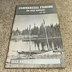 Pesca comercial vintage 1967 en Isla Real 1800-1967 Parque Nacional Michigan - Imagen 1 de 13
