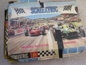 VINTAGE TRI-ANG SCALEXTRIC Model Motor Racing Set 31 Boxed 1960s Untested - Picture 1 of 10