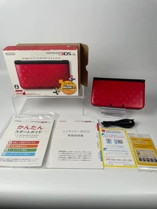 Consola Nintendo 3DS XL LL Mario Roja Libre de Región con Cargador USB y Tarjeta 4GBSD - Imagen 1 de 11