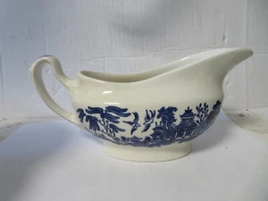 CHURCHILL BLUE WILLOW GRAVY BOAT - Picture 1 of 9