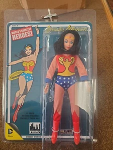 Figures Toy Company Wonder Woman 8" figure MOC Mego WGSH Full Card Art Reissue - Picture 1 of 2