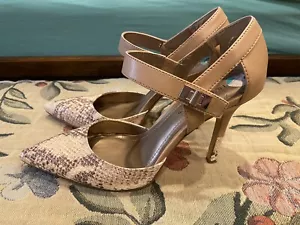BCBG Generation Snake Leather Shoes Sz 8 - Picture 1 of 3