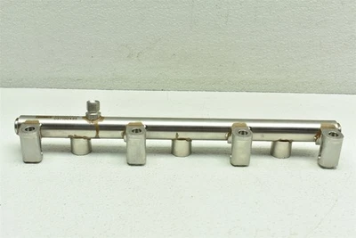 2016 Maserati Quattroporte S Q4 Fuel Injector Rail 000283629 14-18 Foto 1 de 4