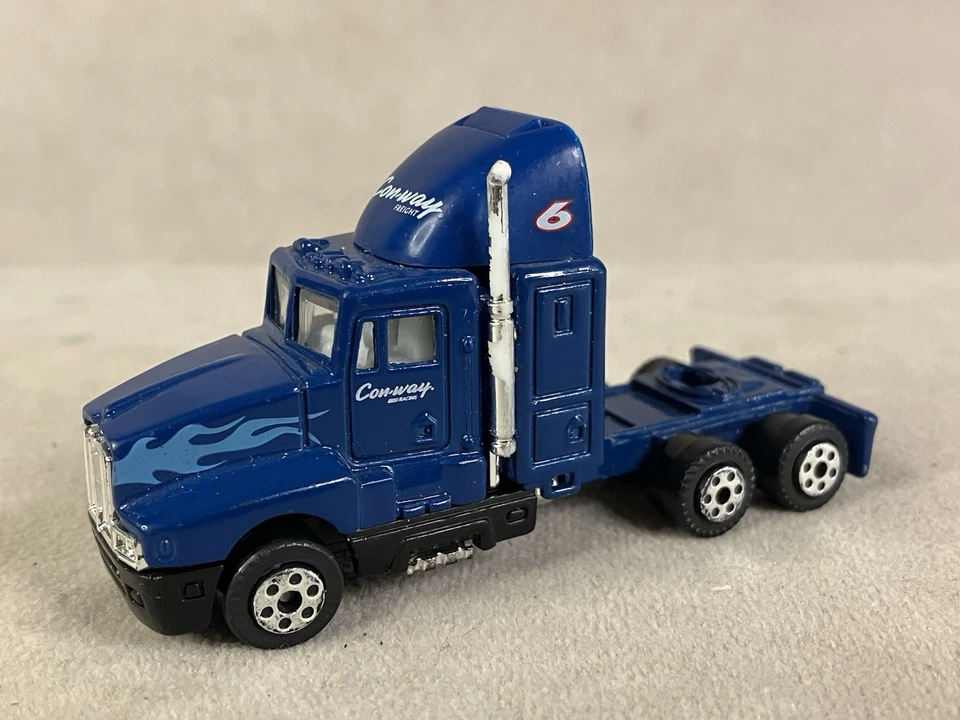 Fundición a presión Welly FTY. Semirremolque Ford #6 de carreras de carga con/vía limitada solamente  Foto 1 de 4