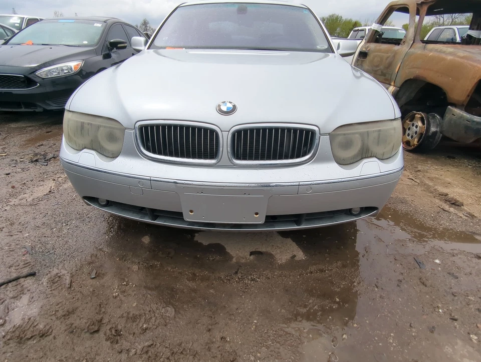 2002-2005 Bmw 745i grade dianteira para-choque não incluído W4LKQ - Imagem 1 de 1