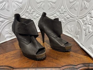 Pedro Garcia Ankle Heels, Size 10, Peep toe, Leather, Stiletto, Sexy, Bootie, - Picture 1 of 6