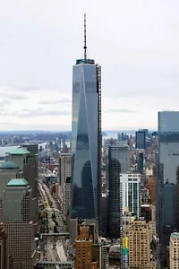One World Trade Center — New York City POSTER 24 X 36 Inches NICE! - Picture 1 of 2
